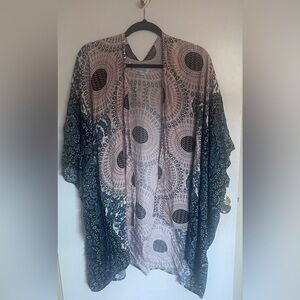 Elegant Pink and Black Patterned Women's Kimono